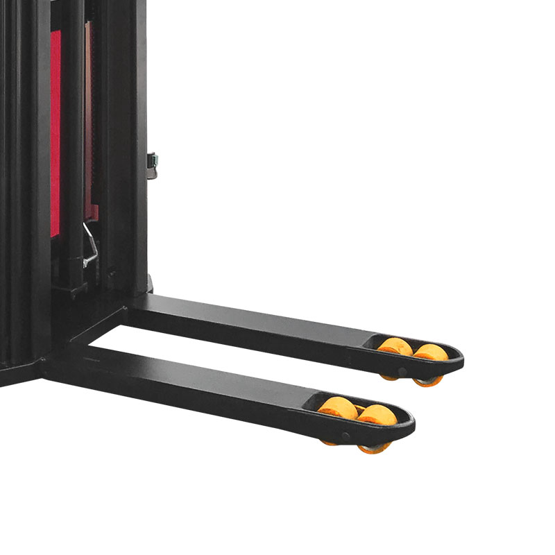 Самоходный штабелер PROLIFT SDK 1550
