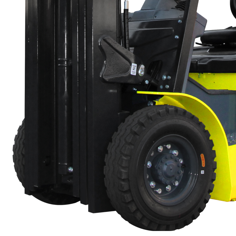 Электрический погрузчик YETT CPD15-A3H4-M-M300-3W