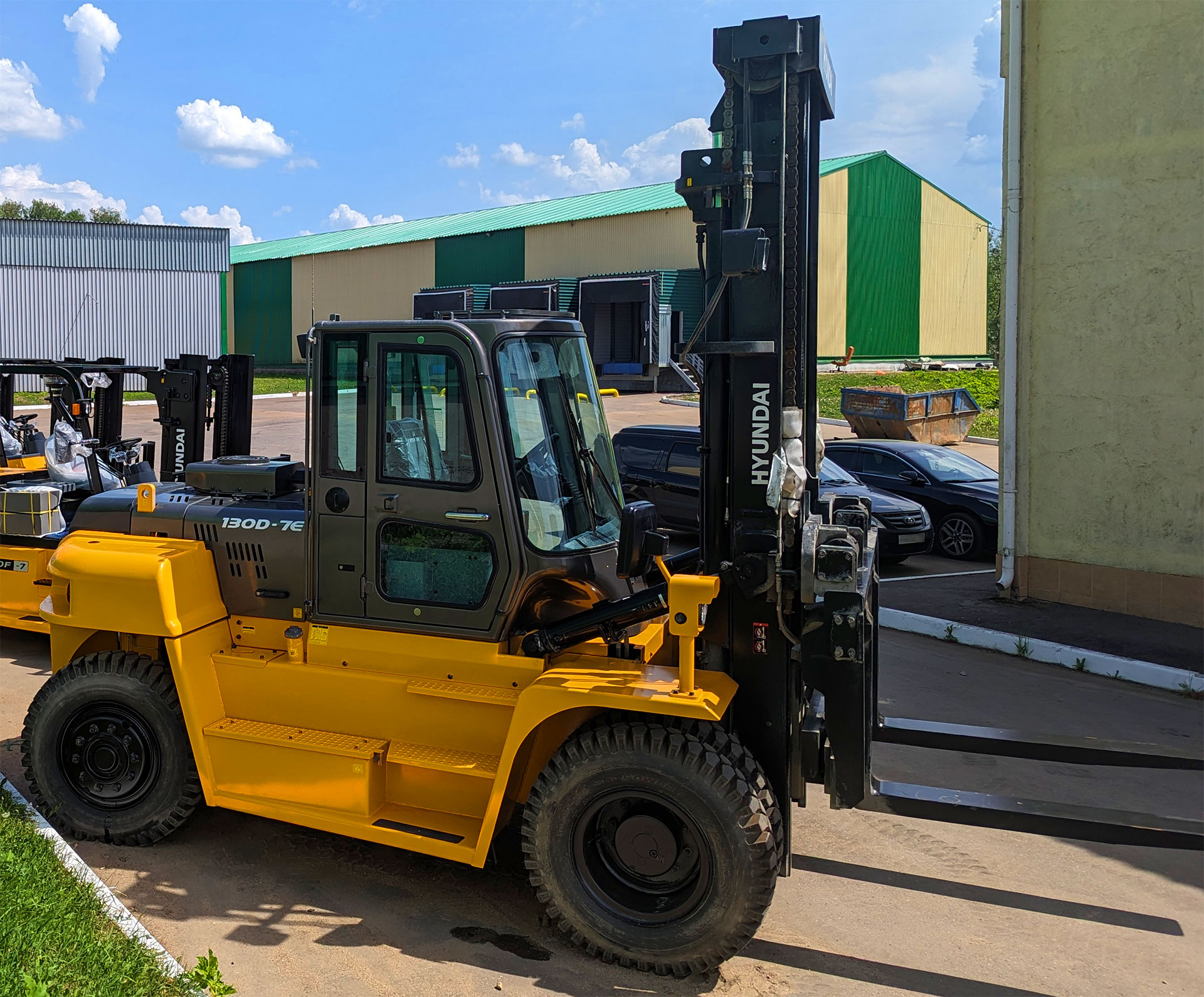 Дизельный вилочный погрузчик Hyundai 130D-7E